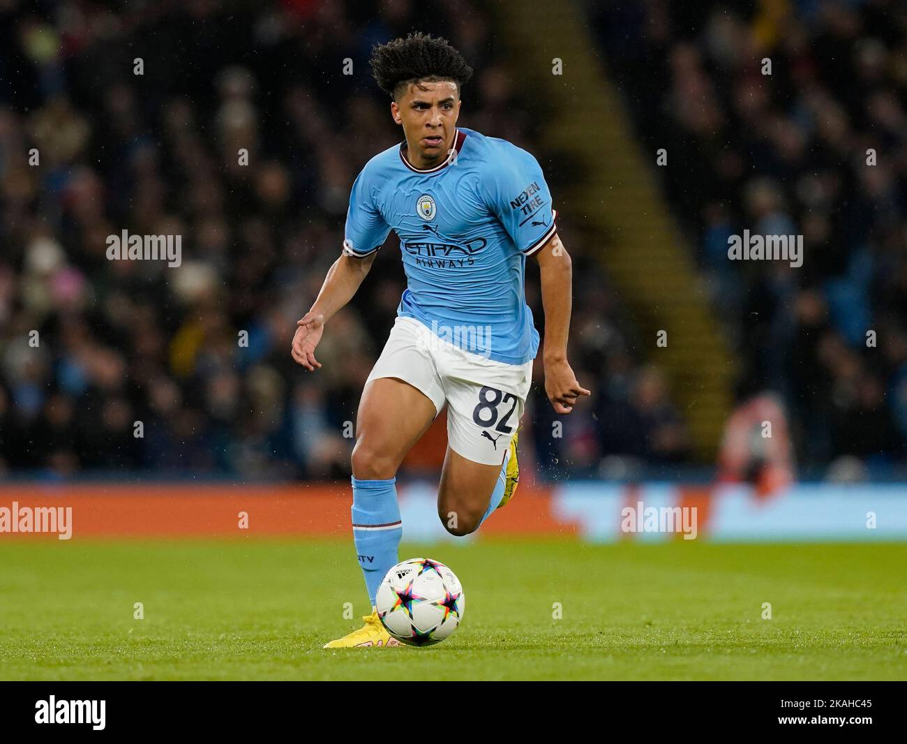 Manchester, Regno Unito. 2nd Nov 2022. Rico Lewis di Manchester City durante la partita della UEFA Champions League all'Etihad Stadium, Manchester. Il credito per le immagini dovrebbe essere: Andrew Yates/Sportimage Credit: Sportimage/Alamy Live News Foto Stock