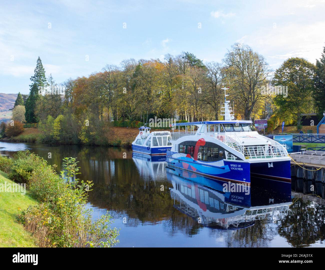 La nave da crociera Spirit of Loch Ness attraccò al canale di Caledonian, Fort Augustus, Scozia, Europa Foto Stock