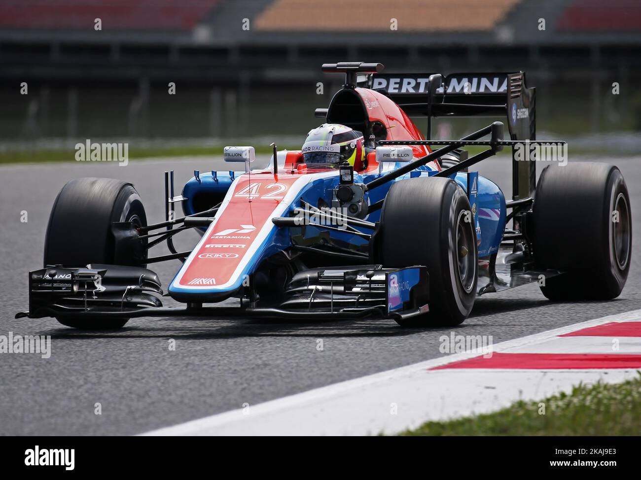Jordan King durante la seconda giornata del test di Formula 1, svoltasi sul circuito Barcelona-Catalunya, il 18 maggio 2016.Photo: Jordi Galbany/Urbanandsport/Nurphoto -- (Photo by Urbanandsport/NurPhoto) *** Please use Credit from Credit Field *** Foto Stock
