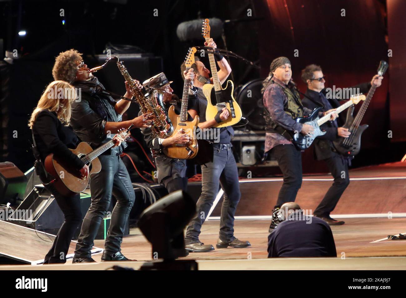 Gli Americani Bruce Springsteen & la e Street Band suonano al Rock di Rio Lisboa 2016 festival musicale a Lisbona, Portogallo, il 19 maggio 2016. Il Rock a Rio è considerato il più grande festival musicale del mondo e si tiene a Lisbona per la 11th volta. ( Foto di Pedro Fiuza/NurPhoto) *** si prega di utilizzare il credito dal campo di credito *** Foto Stock