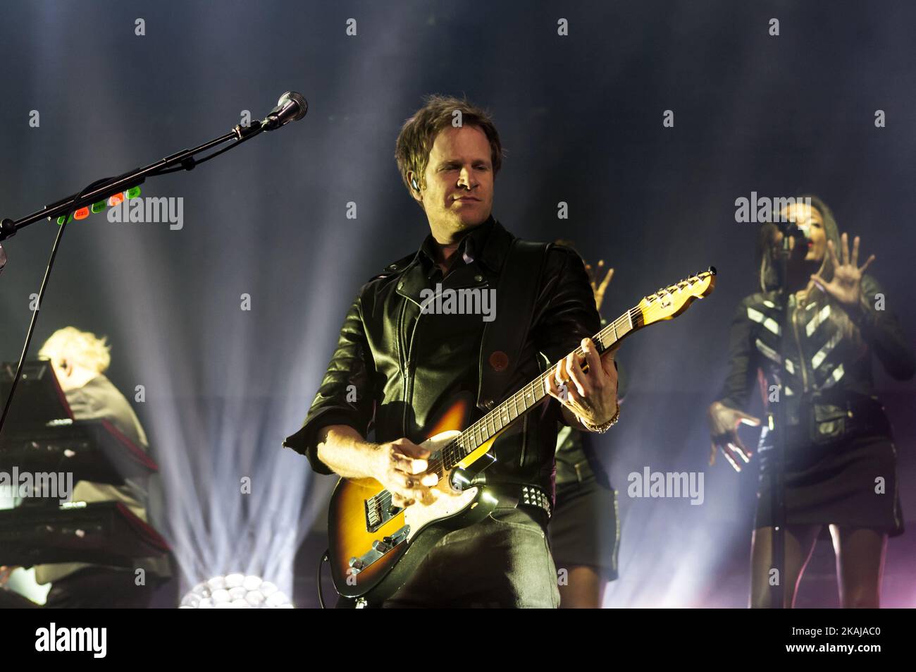 La storica band inglese Duran Duran con il suo frontman Simon le Bon, si esibisce all'Arena di Verona con il Paper Gods Tour, terza tappa italiana del loro tour, il 8 giugno 2016. (Foto di Mimmo Lamacchia/NurPhoto) *** Please use Credit from Credit Field *** Foto Stock