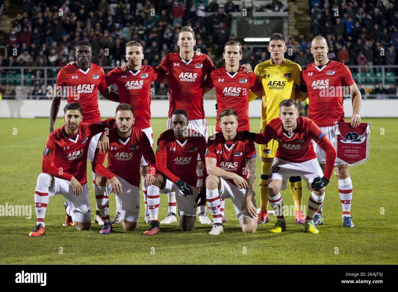 La squadra AZ Alkmaar si pone per la foto durante la partita di UEFA Europa League Group D tra il Dundalk FC e l'AZ Alkmaar allo stadio Tallaght di Dublino, Irlanda, il 24 novembre 20016 Foto Stock