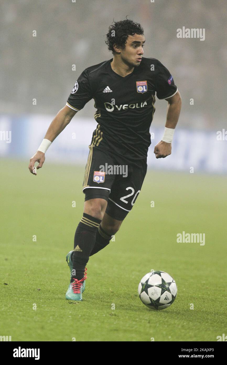 Rafael, giocatore di Lione, durante la partita di calcio UEFA Champions League Group H tra Olympique Lyonnais (OL) e il FC Sevilla al Parc Olympique Lyonnais di DÃƒÂ-Charpieu vicino Lione, nel sud-est della Francia, il 7 dicembre 2016. (Foto di Elyxandro Cegarra/NurPhoto) *** Please use Credit from Credit Field *** Foto Stock