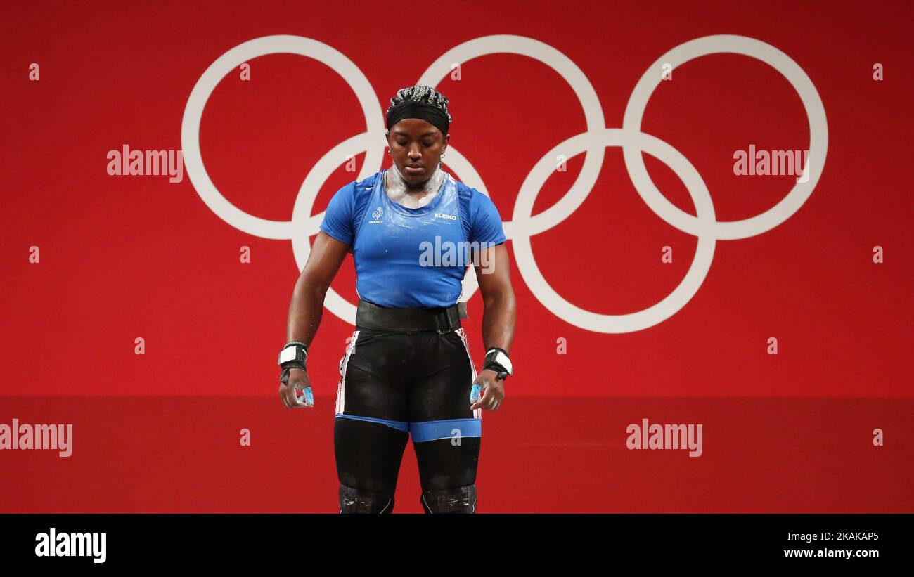 02 AGOSTO 2021 - TOKYO, GIAPPONE: Gaelle NAYO-KETCHANKE di Francia in azione durante il Weightlifting Women's 87kg ai Giochi Olimpici di Tokyo 2020 (Foto di Mickael Chavet/RX) Foto Stock
