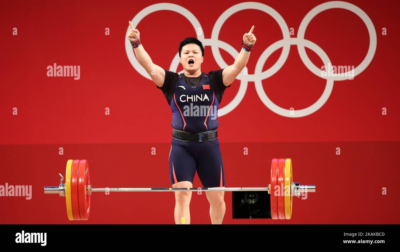 02 AGOSTO 2021 - TOKYO, GIAPPONE: Wang ZHOUYU of China reagisce durante il Weightlifting Women's 87kg ai Giochi Olimpici di Tokyo 2020 (Foto di Mickael Chavet/RX) Foto Stock
