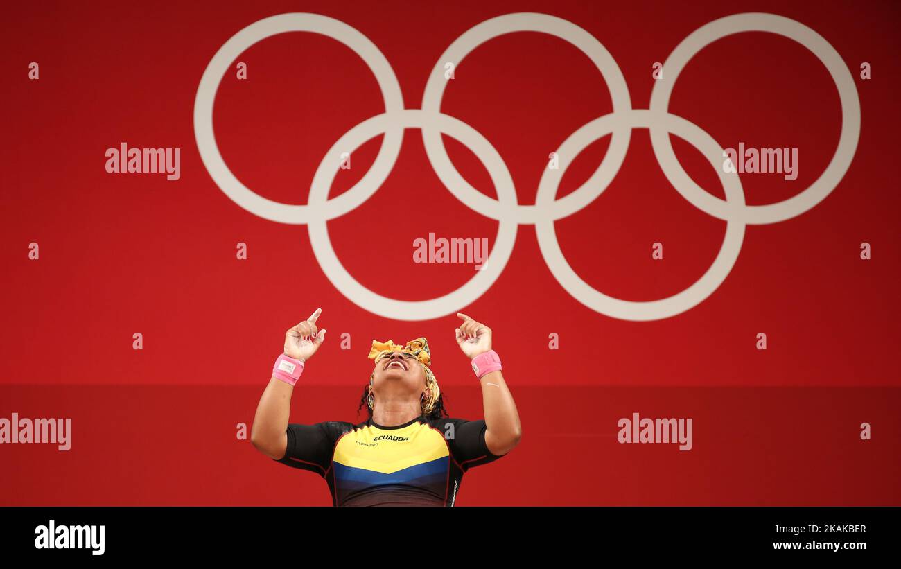 02 AGOSTO 2021 - TOKYO, GIAPPONE: Tamara SALAZAR dell'Ecuador reagisce alla vittoria della medaglia d'argento nella Weightlifting Women's 87kg ai Giochi Olimpici di Tokyo 2020 (Foto di Mickael Chavet/RX) Foto Stock
