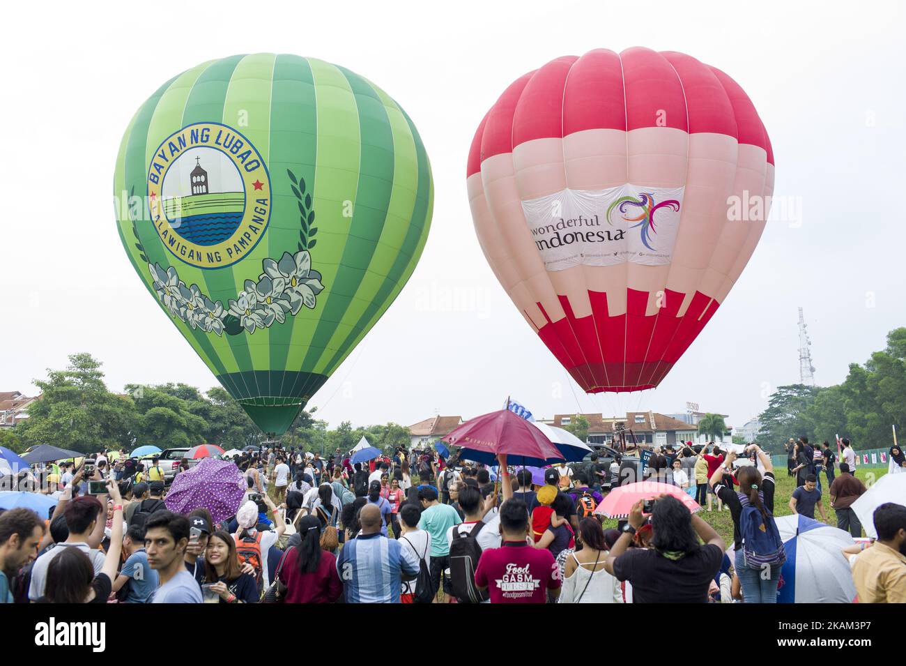 Aerostati raffigurati durante l'edizione 9th di My Balloon Fiesta. Si tratta di un festival internazionale annuale di mongolfiera a Kuala Lumpur, Malesia, il 11 marzo 2017. Il festival si terrà fino al 12 marzo 2017. (Foto di Chris Jung/NurPhoto) *** Please use Credit from Credit Field *** Foto Stock