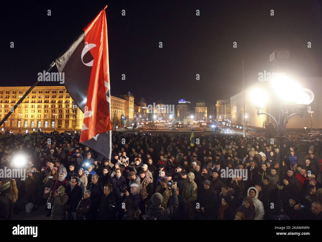 Gli attivisti ucraini partecipano a un rally di protesta in Piazza dell'Indipendenza a Kiev, Ucraina, 13 marzo 2017. I manifestanti chiedono al governo ucraino di rilasciare gli attivisti detenuti del blocco commerciale e di bloccare il commercio da parte di alcuni uomini d'affari ucraini con i separatisti sostenuti dalla Russia nella zona di conflitto orientale dell'Ucraina. (Foto di Str/NurPhoto) *** Please use Credit from Credit Field *** Foto Stock