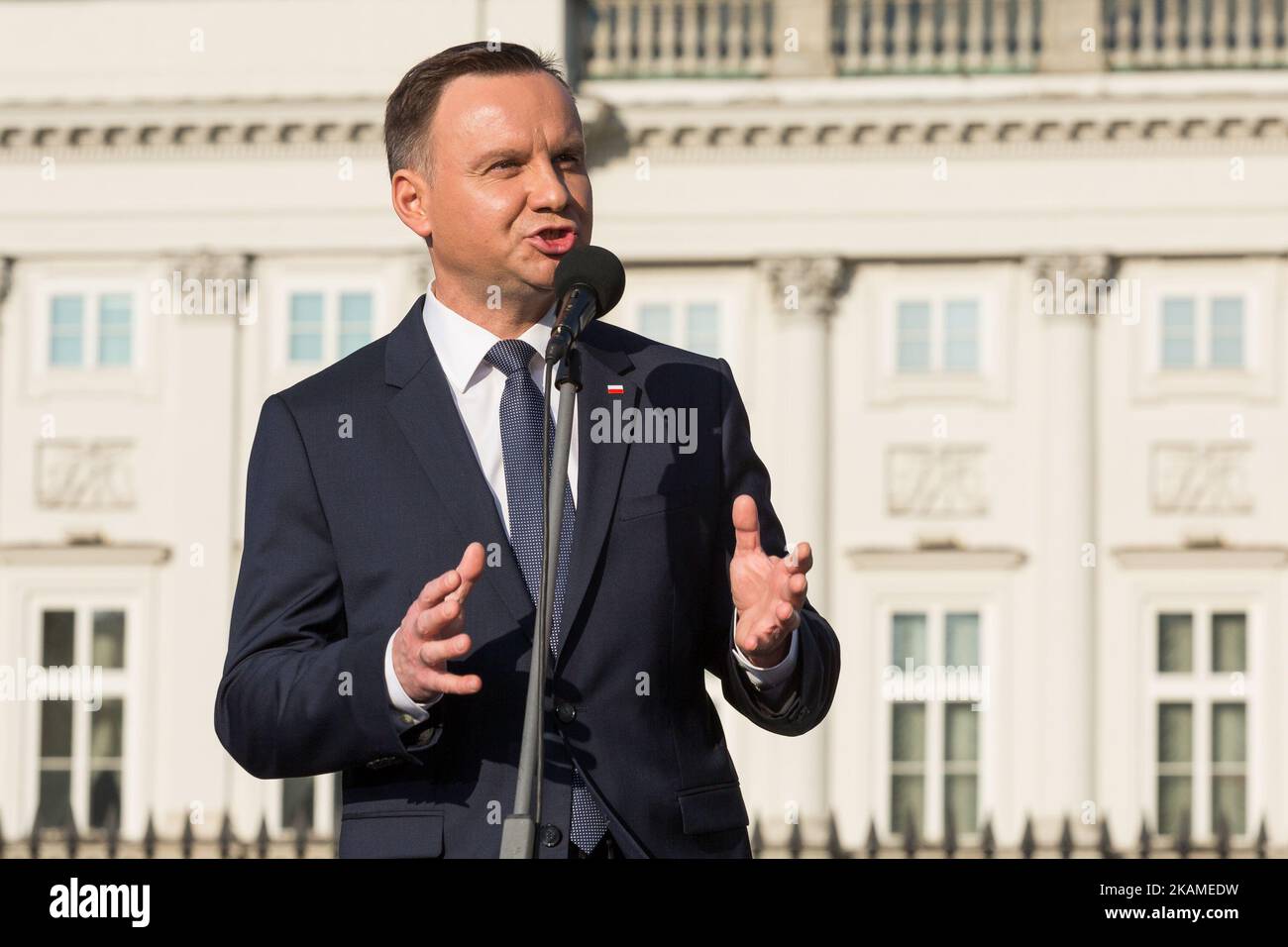 Presidente della Polonia, Andrzej Duda durante le cerimonie che commemorano il 7th° anniversario dell'incidente aereo presidenziale vicino a Smolensk, al Palazzo Presidenziale di Varsavia, Polonia il 10 aprile 2017 (Foto di Mateusz Wlodarczyk/NurPhoto) *** Please use Credit from Credit Field *** Foto Stock