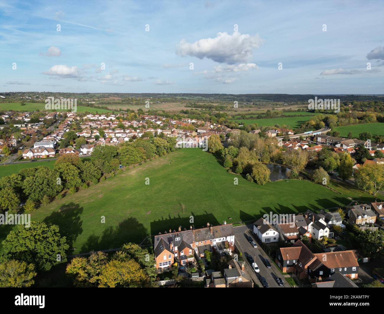 Theydon bois villaggio in Essex UK drone vista aerea Foto Stock