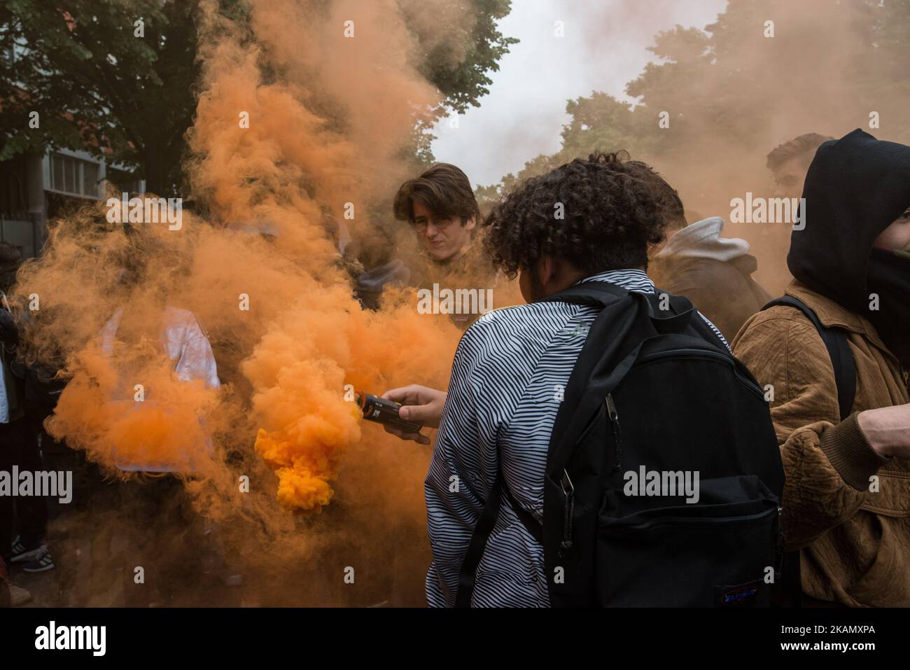 La dimostrazione degli studenti parigini contro le elezioni presidenziali francesi, a Parigi, il 5 maggio 2017. (Foto di Guillaume Pinon/NurPhoto) *** Please use Credit from Credit Field *** Foto Stock