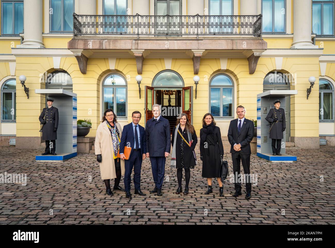 Helsinki, Finlandia 20221101.il primo ministro Jonas Gahr Stoere parteciperà martedì alla sessione del Consiglio nordico di Helsinki. Dal primo ministro islandese Kathrin Jakobsdottir, dal primo ministro svedese Ulf Kristersson, dal primo ministro Jonas Gahr Stoere, dal capo di governo di Aaland Veronica Thörnroos, dal presidente finlandese Sanna Marin e da Jesper Moeller Soerensen. Foto: OLE Berg-Rusten / NTB Foto Stock