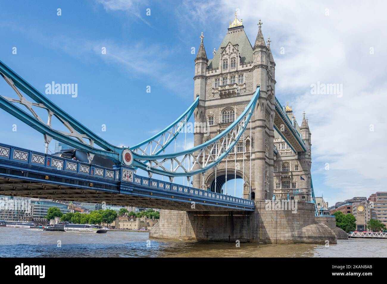 Tower Bridge dal Thames Shad, London Borough of Southwark, Greater London, England, United Kingdom Foto Stock