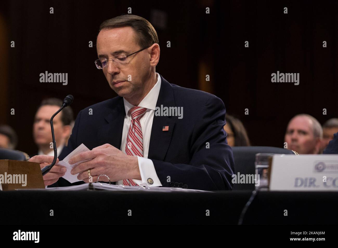 Il Vice Procuratore Generale Rod Rosenstein, ha testimoniato di fronte al Comitato per l’intelligenza del Senato, davanti alla testimonianza dell’ex Direttore dell’FBI James Comey domani, nell’edificio del Senato Hart a Capitol Hill, mercoledì 7 giugno 2017. (Foto di Cheriss May/NurPhoto) *** Please use Credit from Credit Field *** Foto Stock