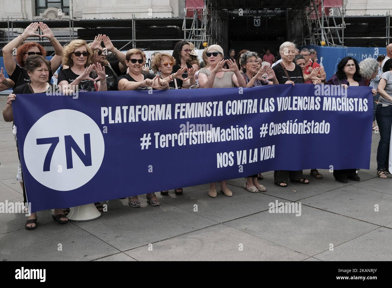 Protesta contro la violenza contro le donne, a Madrid, lunedì 19 giugno 2017. I manifestanti hanno chiesto più fondi pubblici per rafforzare i programmi di lotta contro la violenza contro le donne e promuovere la parità di genere. (Foto di Oscar Gonzalez/NurPhoto) *** Please use Credit from Credit Field *** Foto Stock