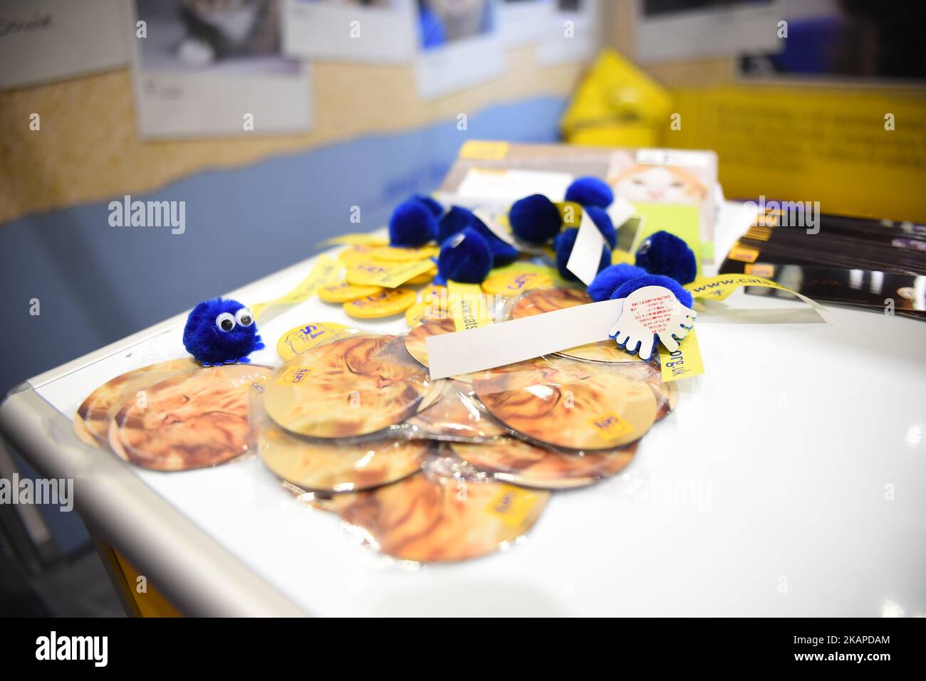 Uno stand Cat Protection è stato visto all'Excel, Londra, il 29 luglio 2017. CATS Protection, ex Cat Protection League, è un ente benefico del Regno Unito dedicato al salvataggio e al rehoming di gatti randagi, non desiderati o senza casa e all'educazione delle persone sui gatti e sul benessere dei gatti. L'organizzazione è stata fondata come Cats Protection League il 16 maggio 1927. (Foto di Alberto Pezzali/NurPhoto) *** Please use Credit from Credit Field *** Foto Stock