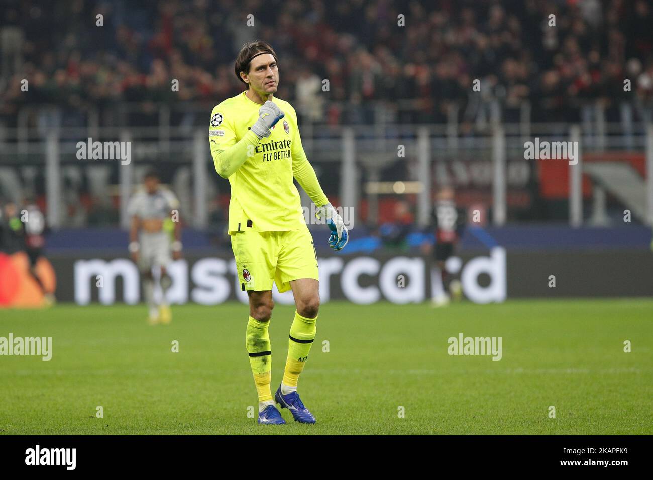 Milano, Italia. 2nd Nov 2022. Italia, Milano, 2 2022 novembre: Ciprian Tatarusanu (portiere AC Milan) festeggia il 2-0° gol a 46' durante la partita di calcio AC MILAN vs SALISBURGO, UCL 2022-2023 Gruppo e matchday6 stadio San Siro (Credit Image: © Fabrizio Andrea Bertani/Pacific Press via ZUMA Press Wire) Foto Stock