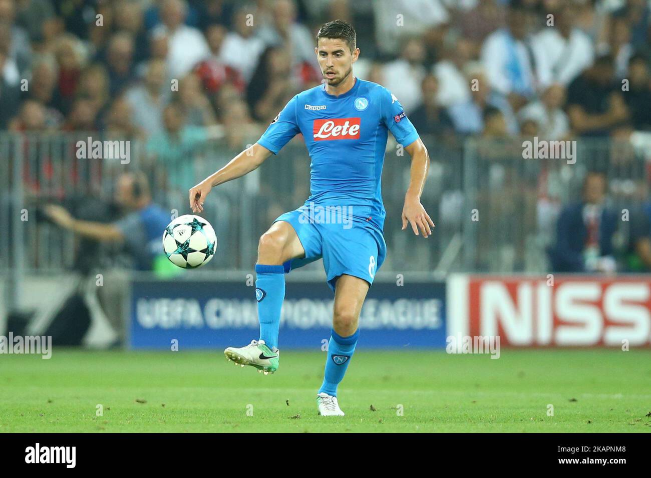 Jorginho di Napoli durante il turno di Play-off Qualifiche della UEFA Champions League, seconda tappa, tra OGC Nice e SSC Napoli allo stadio Allianz Riviera il 22 agosto 2017 a Nizza, Francia. (Foto di Matteo Ciambelli/NurPhoto) Foto Stock