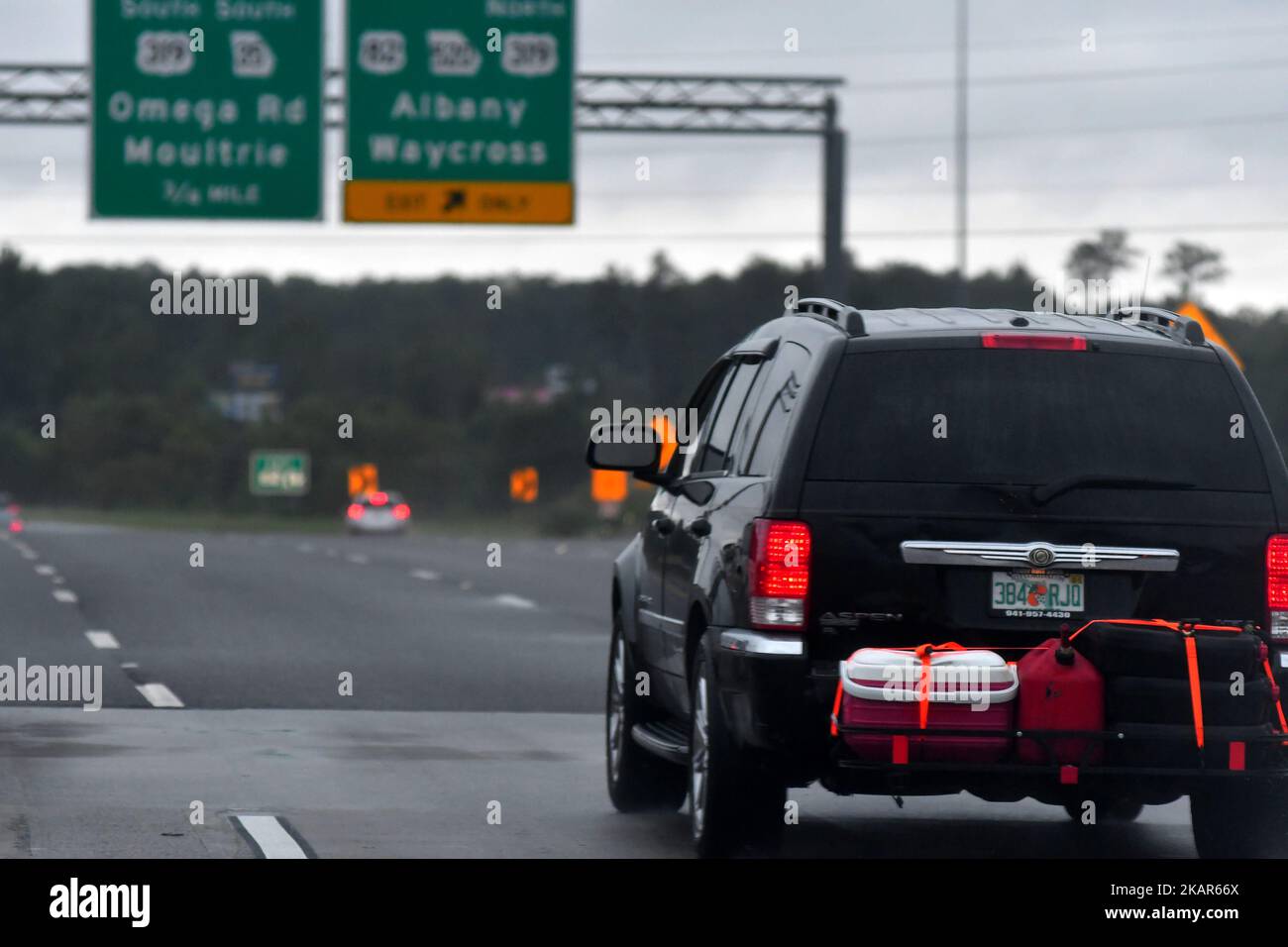 La forte pioggia ostacola il traffico in direzione sud sull'Interstate i-75 in Georgia, verso Jacksonville, Floria, Stati Uniti, il 11 settembre 2017 mentre i resti dell'uragano Irma si spostano verso nord. (Foto di Bastiaan Slabbers/NurPhoto) Foto Stock