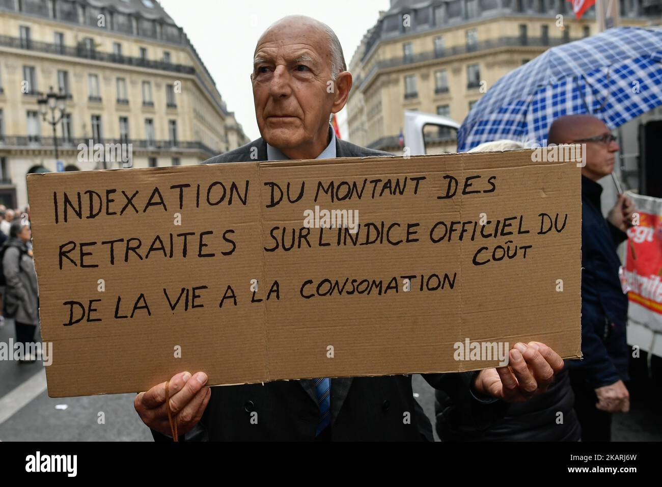 I Sindacati protestano a Parigi il 28 settembre 2017 contro il gouvernement che vogliono aumentare di 1,7 punto le imposte CSG su 8 milioni di pensioni senza compensazioni.(Photo by Julien Mattia/NurPhoto) Foto Stock