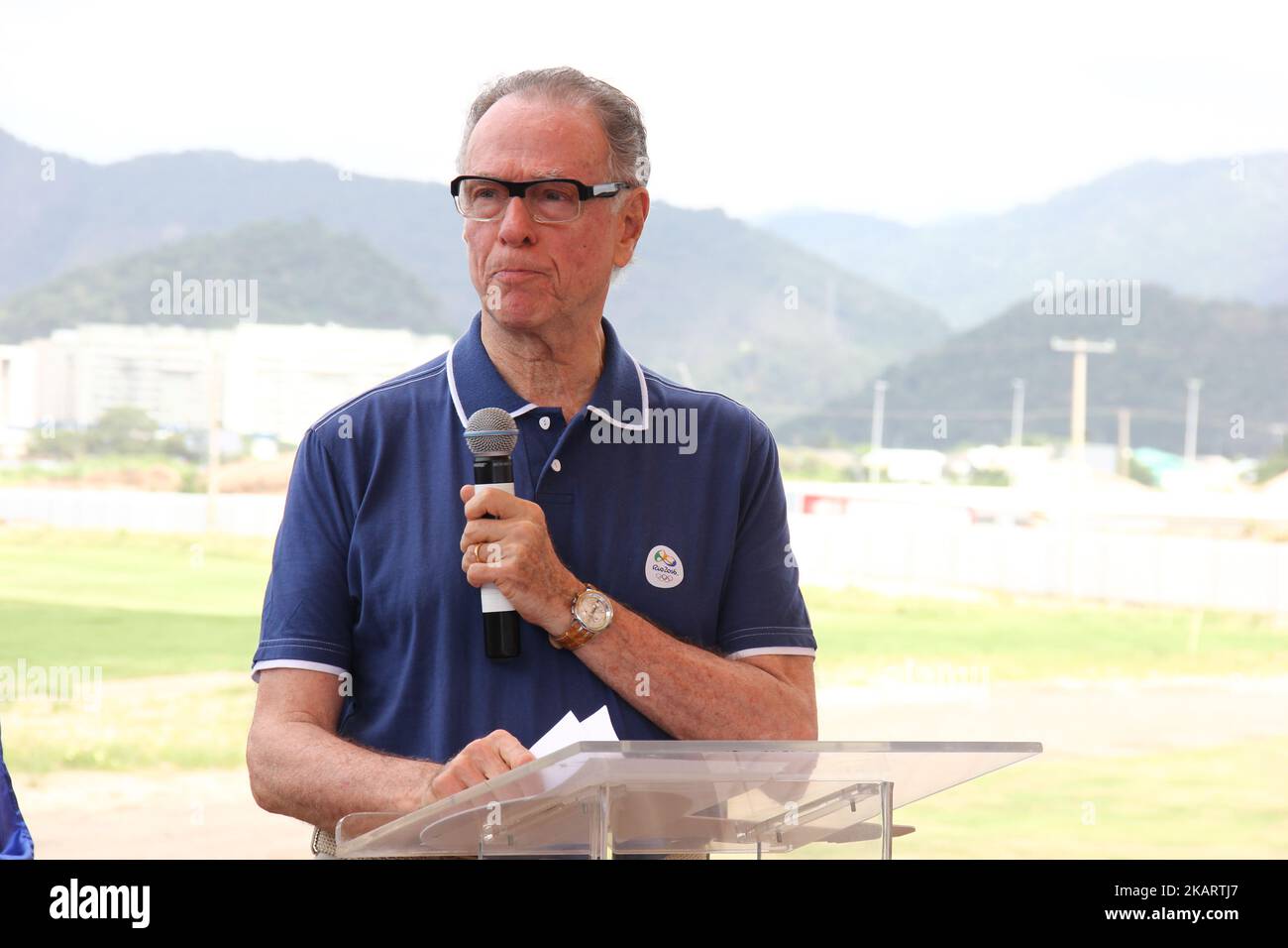 Carlos Nuzman, presidente del Comitato Olimpico brasiliano, è stato arrestato il 5 ottobre 2017 nel corso di un'indagine su un sistema di voto-compratore per portare le Olimpiadi a Rio de Janeiro. Nuzman, che è anche membro onorario del Comitato Olimpico Internazionale, si è tenuta per interrogarsi a settembre dalle autorità brasiliane e francesi. File fotografico prodotto nel 22 novembre 2015. (Foto di Luiz Souza/NurPhoto) Foto Stock