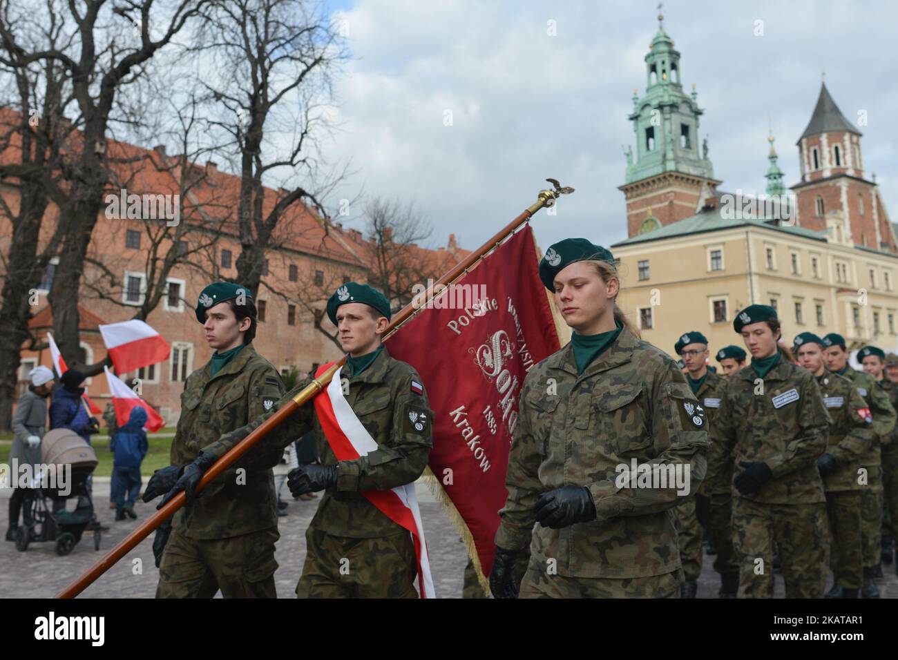 Le celebrazioni di Cracovia del 11th novembre - Giornata dell'Indipendenza Polacca e il 99th° anniversario del ripristino della sovranità della Polonia come seconda Repubblica Polacca nel 1918. Il 11 novembre 2017 nel Castello di Wawl, Cracovia, Polonia. (Foto di Artur Widak/NurPhoto) Foto Stock
