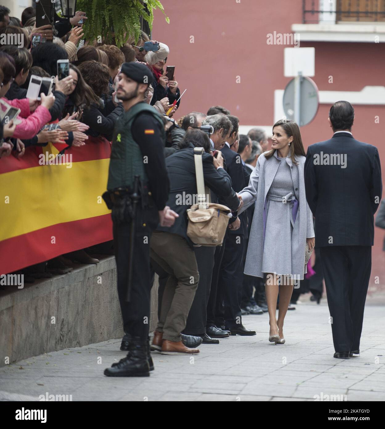 Visita dei re spagnoli Don Felipe VI e Doña Letizia alla Basilica reale-Santuario della Santissima e vera Cruz de Caravaca, in occasione del 2017° anno Giubilare della Santissima e vera Cruz de Caravaca, Murcia, Spagna, il 27 novembre 2017. (Foto di Jose Breton/NurPhoto) Foto Stock