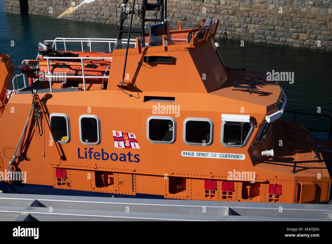 Il battello Spirit of Guernsey è ormeggiato a St Peter Port, Guernsey, parte delle Isole del canale, Regno Unito Foto Stock