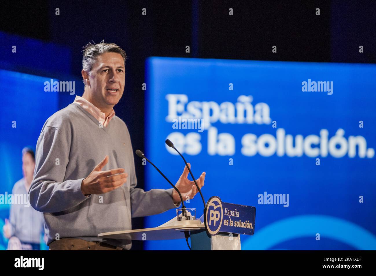 Xavier García Albiol, candidato al partito PP per le elezioni catalane, ha tenuto un discorso nella città di Salou durante la campagna politica per le elezioni in Catalogna. (Foto di Celestino Arce/NurPhoto) Foto Stock