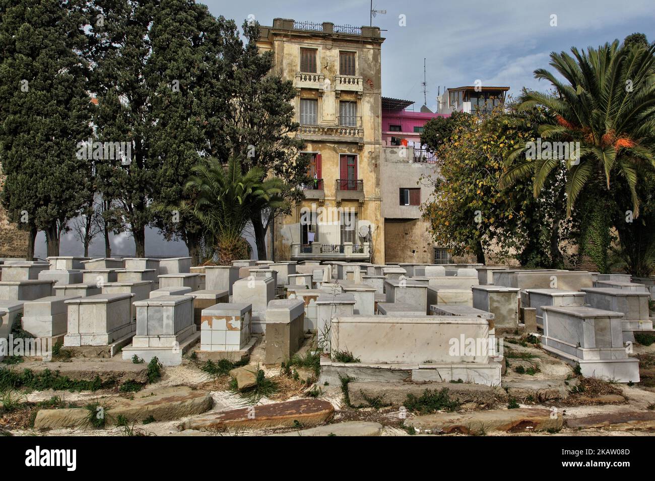 Cimitero ebraico nella città di Tangeri (Tangeri), Marocco, Africa. (Foto di Creative Touch Imaging Ltd./NurPhoto) Foto Stock
