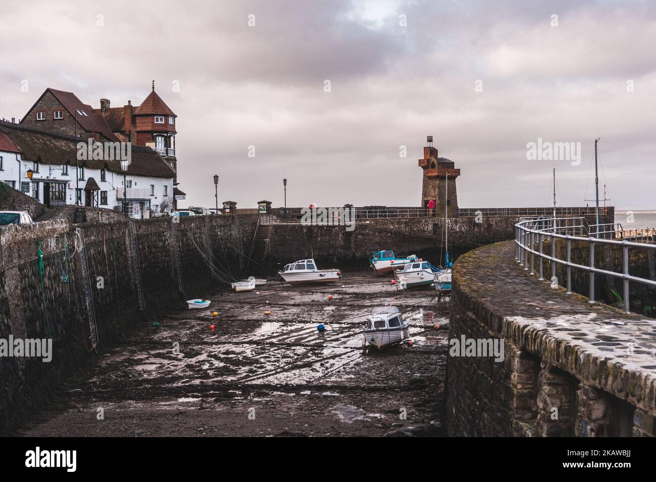 Un paesaggio del molo di spedizione di Ilfracombe Foto Stock