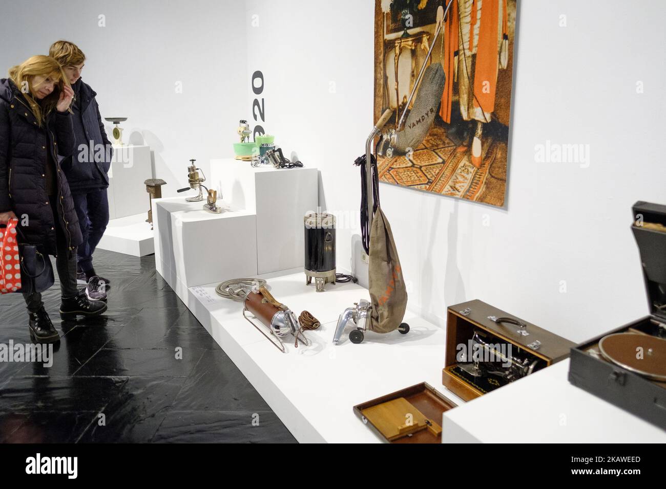 Mostra gli apparecchi della nostra vita. Una storia di design Alfaro Hofmann collezione nel centro di Cultira de la Villa a Madrid. Spagna. 6 febbraio 2018 (Foto di Oscar Gonzalez/NurPhoto) Foto Stock