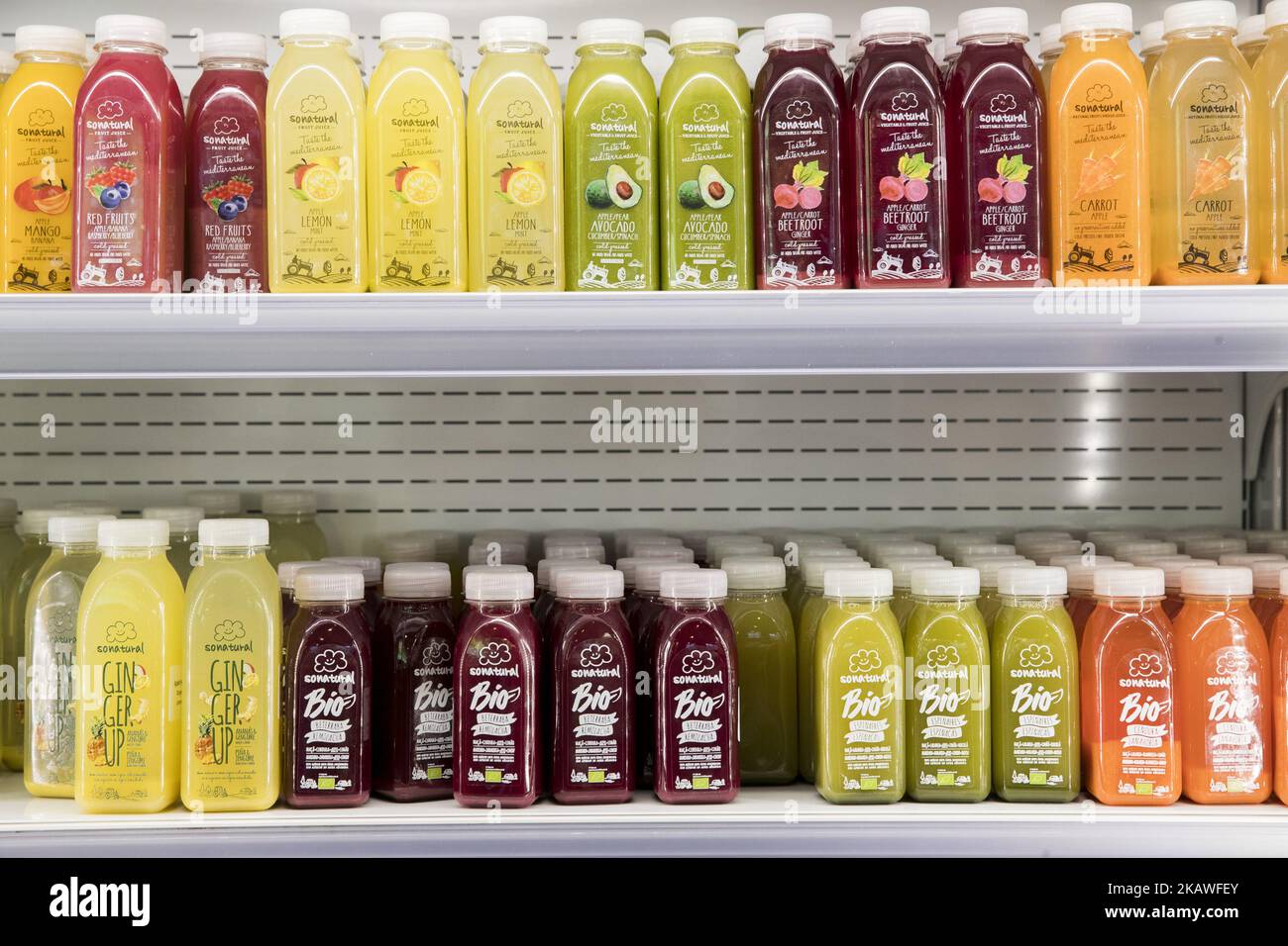 I succhi biologici sono raffigurati alla Fruit Logistica 2018, fiera internazionale della frutta e della verdura a Berlino, in Germania, il 8 febbraio 2017. La fiera si svolgerà dal 7 al 9 febbraio 2018 e sarà presente da circa 70,000 visitatori e professionisti. (Foto di Emmanuele Contini/NurPhoto) Foto Stock