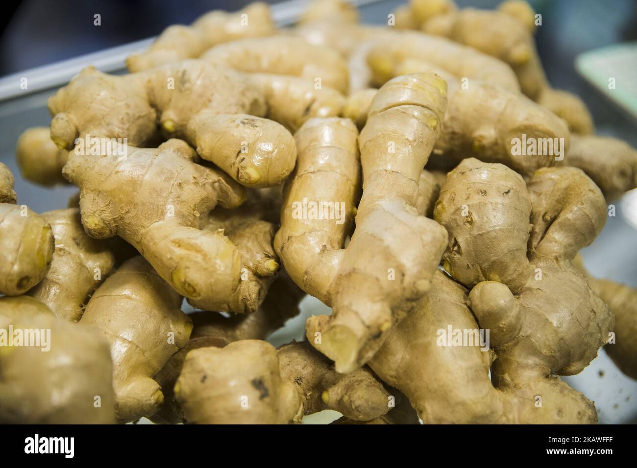 Lo zenzero è visto alla Fruit Logistica 2018, fiera internazionale della frutta e della verdura a Berlino, in Germania, il 8 febbraio 2017. La fiera si svolgerà dal 7 al 9 febbraio 2018 e sarà presente da circa 70,000 visitatori e professionisti. (Foto di Emmanuele Contini/NurPhoto) Foto Stock