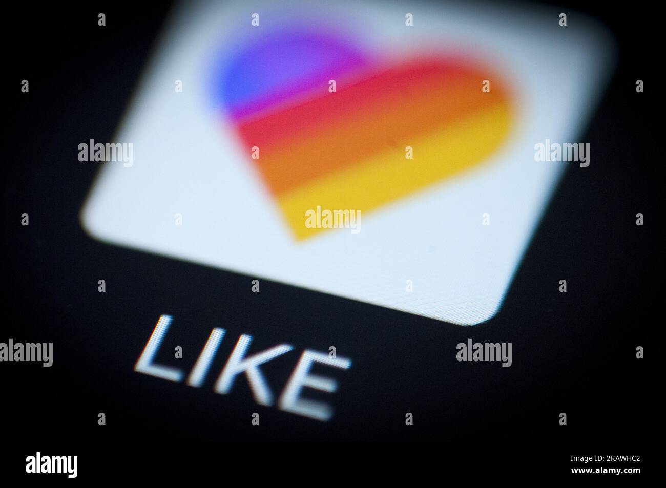 L'app di editing video like è stata visualizzata su un telefono cellulare il 12 febbraio 2018. L'applicazione simile consente agli utenti di aggiungere facilmente effetti video ai video durante l'editing sui loro dispositivi mobili. (Foto di Jaap Arriens/NurPhoto) Foto Stock