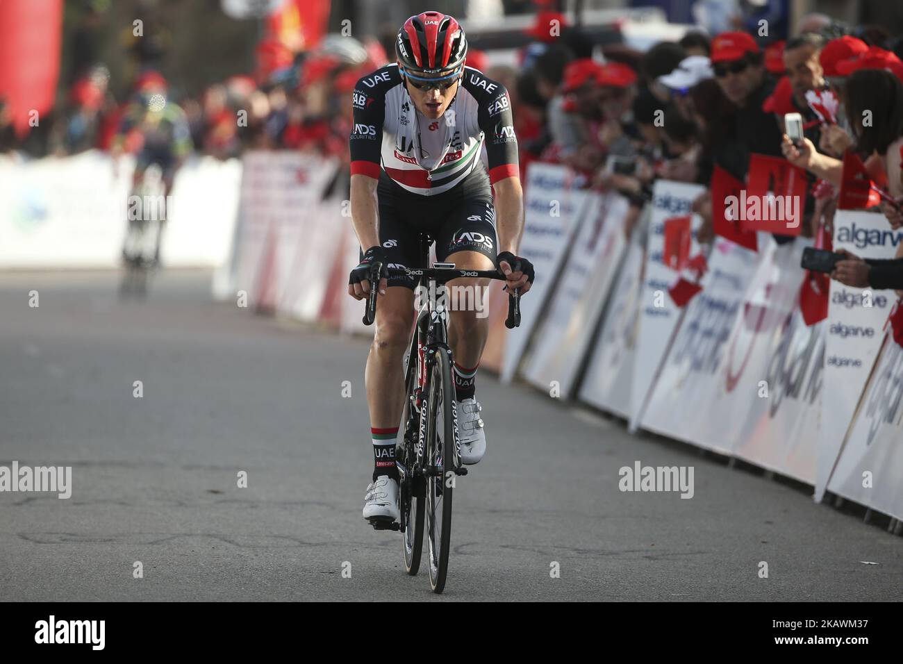 Ben Swift del Team Emirates degli Emirati Arabi Uniti durante la 5th tappa del Tour ciclistico dell'Algarve tra Faro e Alto do Malhao, il 18 febbraio 2018. (Foto di Filipe Amorim/NurPhoto) Foto Stock