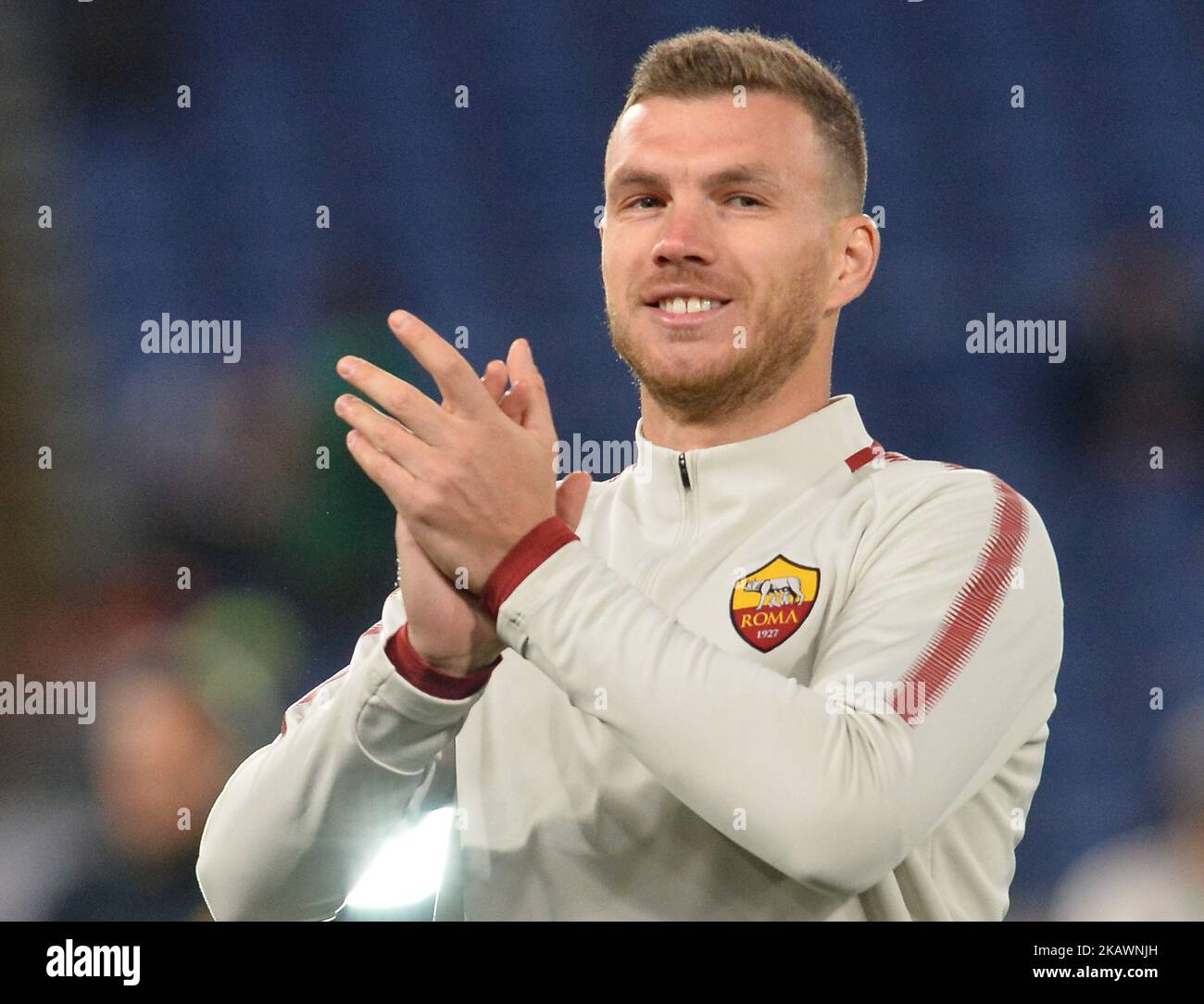 Edin Dzeko durante la Serie Italiana Una partita di calcio tra A.S. Roma e Benevento allo Stadio Olimpico di Roma, il 11 febbraio 2018. (Foto di Silvia Lore/NurPhoto) Foto Stock