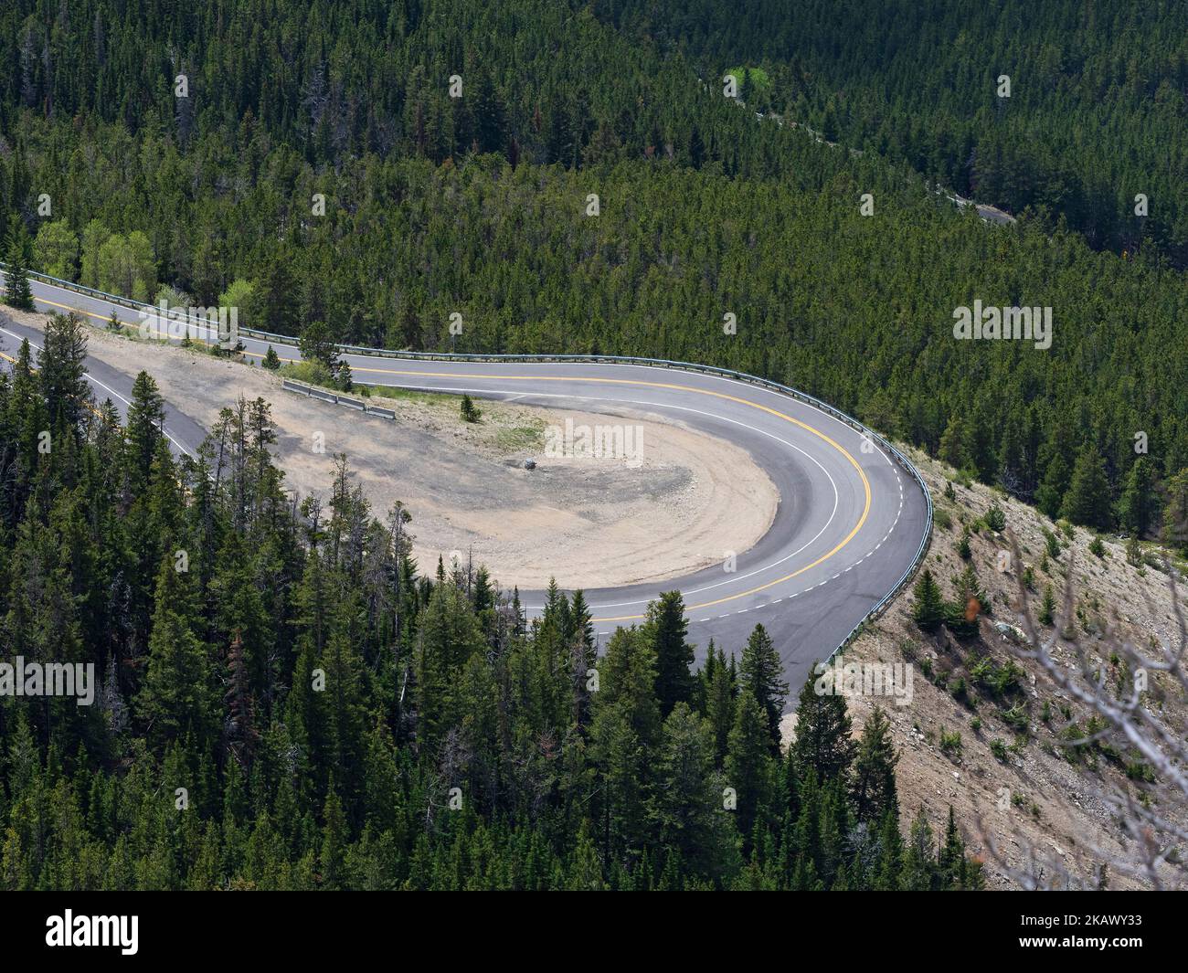 Parte della Bear Tooth All American Road e Custer Gallatin National Forest, da Rock View Vista Point, Montana, USA, giugno 2019 Foto Stock