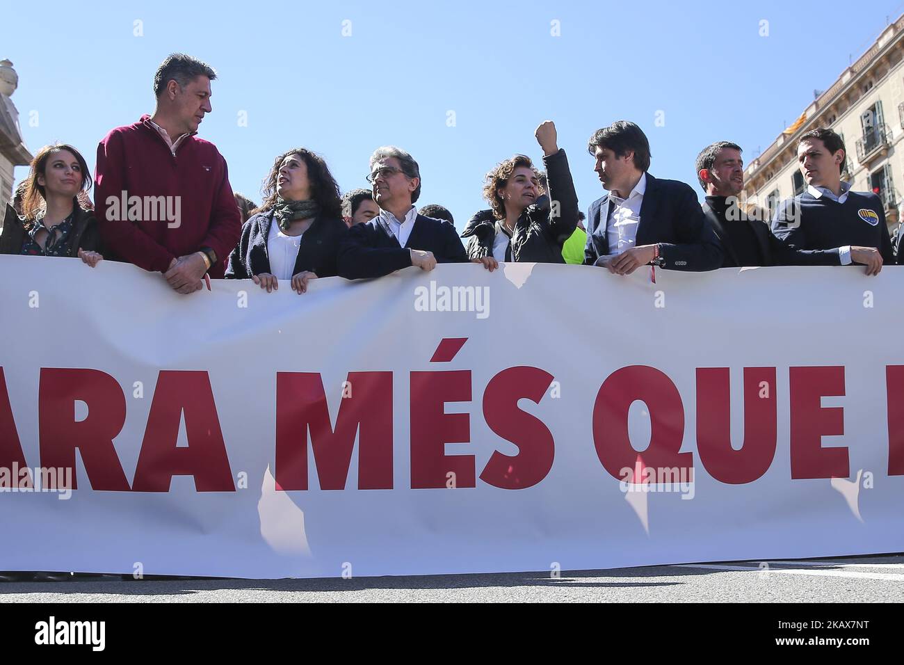 Xavier Garcia Albiol, Dolors Montserrat, Manuel Valls, Enric Millo e Albert Rivera partecipano alla manifestazione unionista organizzata dalla Società civile Catalana, il 18 marzo 2018 a Barcellona, Spagna. -- (Foto di Urbanandsport/NurPhoto) Foto Stock