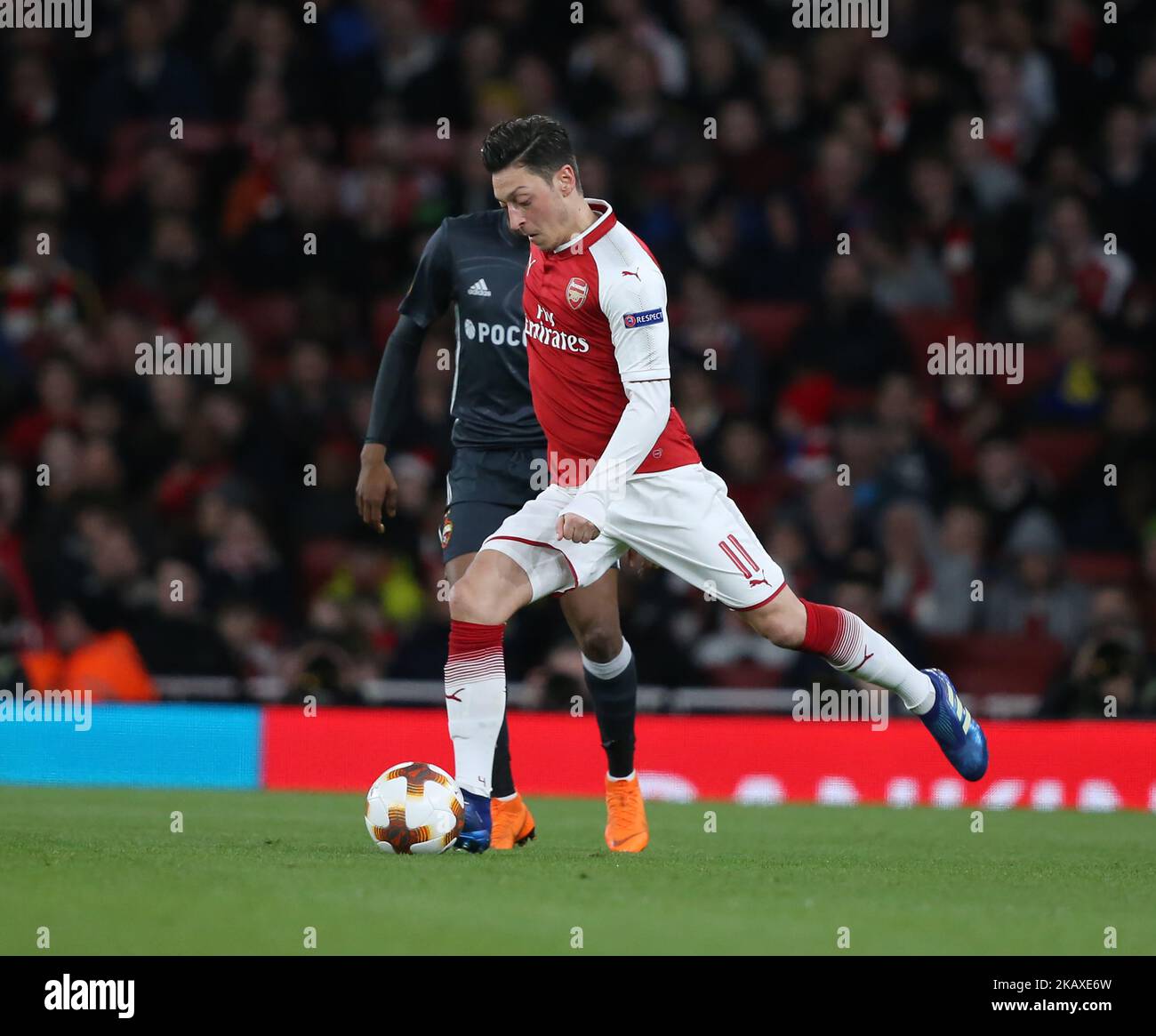 Arsenal's Mesut Ozil durante la UEFA Europa League - Quarter - Final - 1st tappa tra Arsenal e CSKA Mosca all'Emirates Stadium di Londra, Regno Unito il 5 aprile 2018. (Foto di Kieran Galvin/NurPhoto) Foto Stock