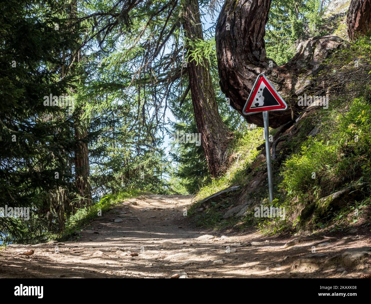 Sentiero Loetschtaler Höhenweg, valle Loetschental, Vallese, Svizzera Foto Stock