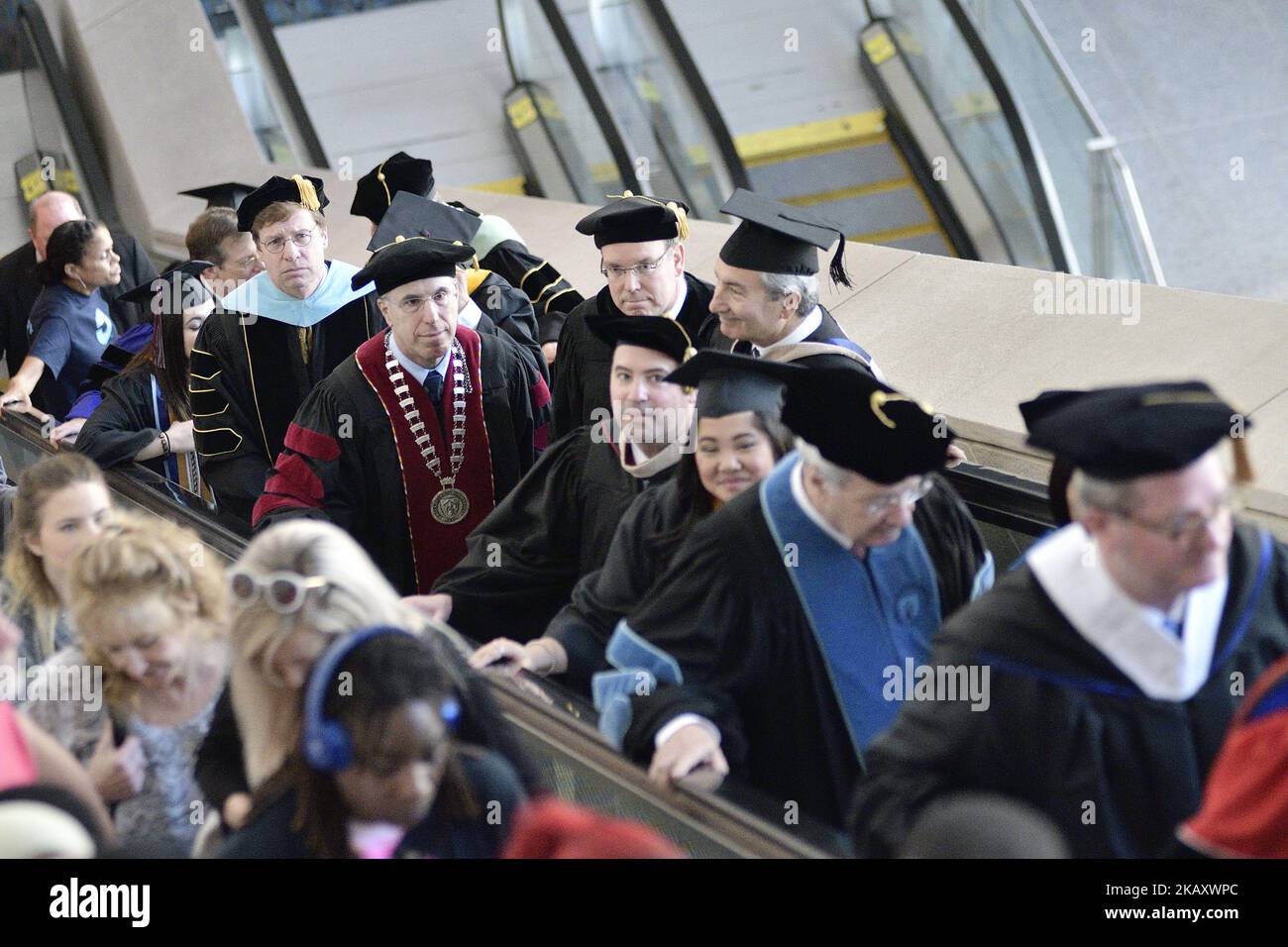 Il Principe Alberto di Monaco consegna un discorso chiave sul cambiamento climatico e la consapevolezza ambientale a seicento laureati alla cerimonia di inizio della Jefferson University, il 9 maggio 2018, a Philadelphia, PA, USA (Foto di Bastiaan Slabbers/NurPhoto) Foto Stock