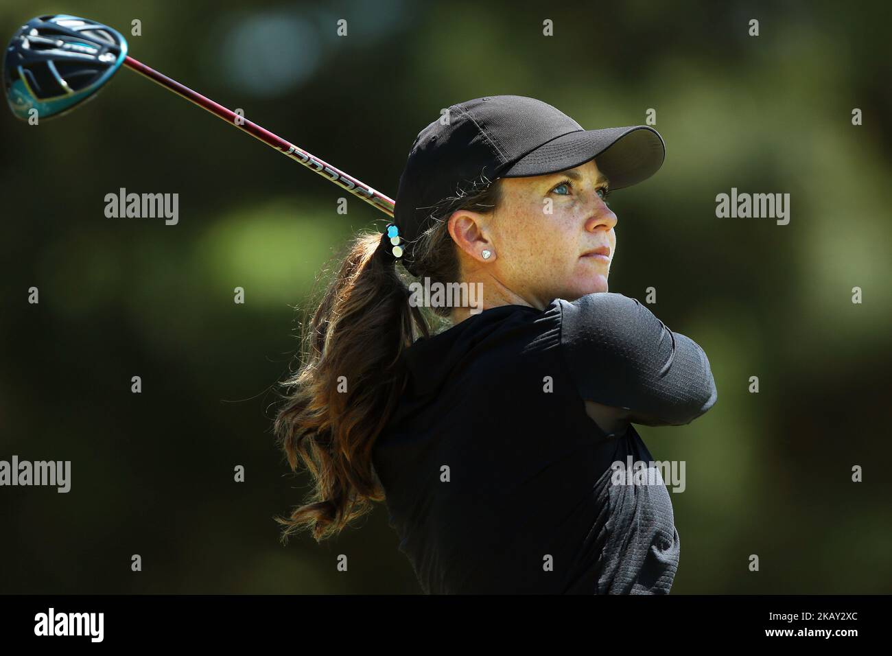 Madeleine Sheils of Boise, ID tee off sul primo tee durante il secondo turno del LPGA Volvik Championship al Travis Pointe Country Club di Ann Arbor, MI il 25 maggio 2018. (Foto di Jorge Lemus/NurPhoto) Foto Stock