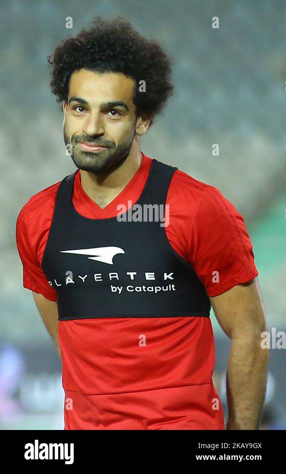 Il calciatore nazionale egiziano e l'attaccante Mohamed Salah di Liverpool partecipano alla sessione finale di allenamento allo stadio internazionale del Cairo, il 9 giugno 2018. La star del Liverpool Mohamed Salah si è rivolta per l'addestramento dell'Egitto al Cairo sabato prima della partenza dei Faraoni per la Coppa del mondo in Russia, ma non ha partecipato, ha testimoniato AFP. (Foto di Ahmed Awaad/NurPhoto) Foto Stock