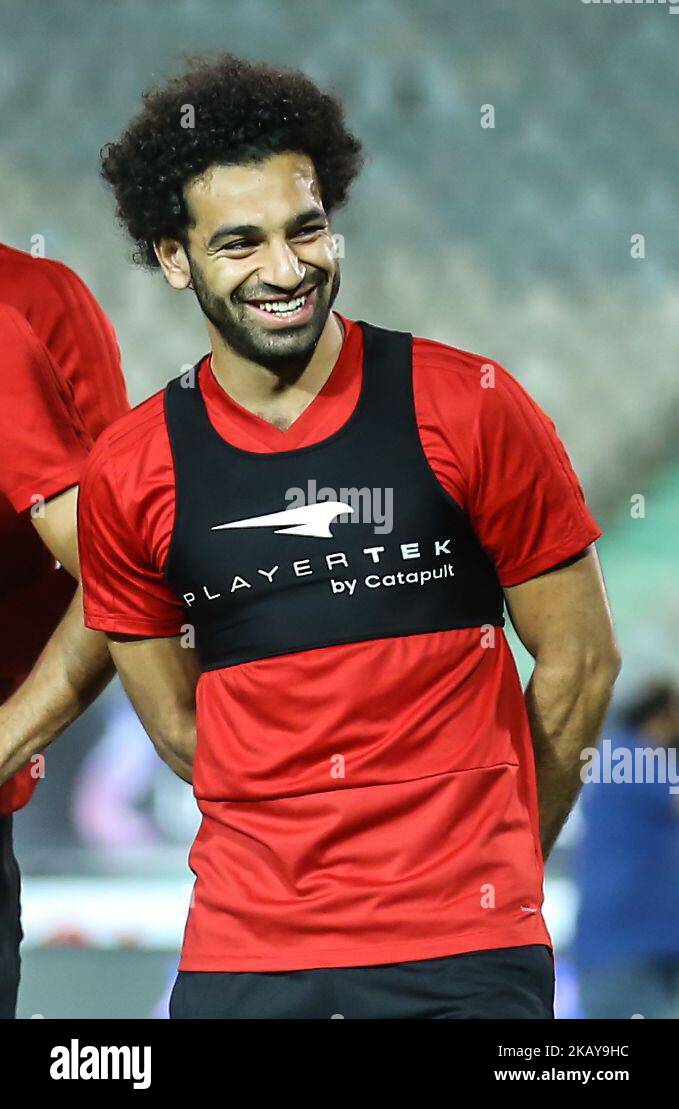 Il calciatore nazionale egiziano e l'attaccante Mohamed Salah di Liverpool partecipano alla sessione finale di allenamento allo stadio internazionale del Cairo, il 9 giugno 2018. La star del Liverpool Mohamed Salah si è rivolta per l'addestramento dell'Egitto al Cairo sabato prima della partenza dei Faraoni per la Coppa del mondo in Russia, ma non ha partecipato, ha testimoniato AFP. (Foto di Ahmed Awaad/NurPhoto) Foto Stock