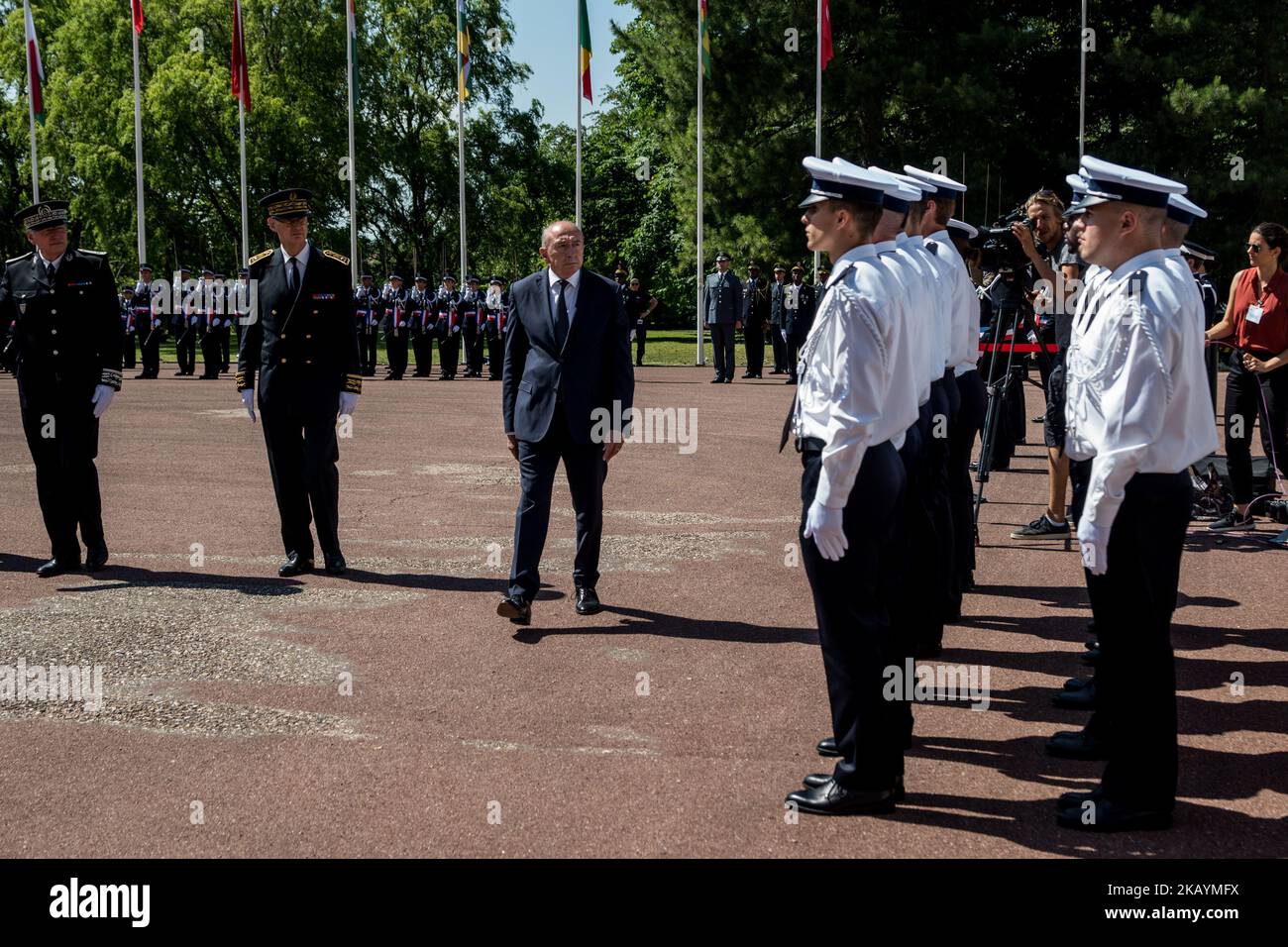 Cerimonia di liberazione della promozione 68th dei commissari di polizia e la promozione 22nd degli ufficiali di polizia presso la Scuola Nazionale di polizia (ENSP) a Saint Cyr Au Mont D'Or, Francia, 29 giugno 2018. Il Ministro degli interni Gérard Collomb era presente alla cerimonia insieme a Luc Presson, direttore della scuola, ed Eric Morvan, direttore generale della polizia nazionale. (Foto di Nicolas Liponne/NurPhoto) Foto Stock