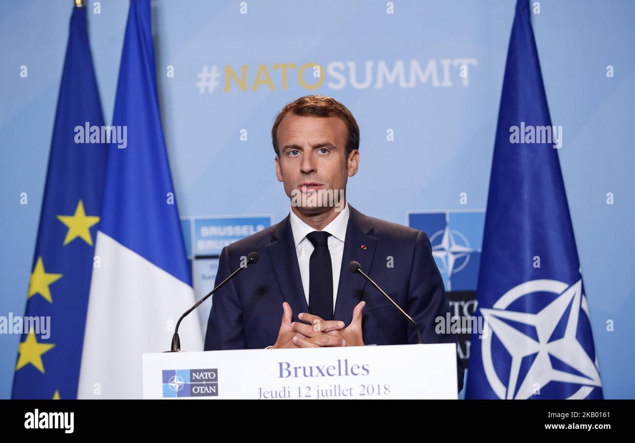 Presidente della Francia, Emmanuel Macron terrà una conferenza stampa conclusiva durante il vertice del 2018 nella sede della NATO a Bruxelles, in Belgio, il 12 luglio 2018. (Foto di Dominika Zarzycka/NurPhoto) Foto Stock