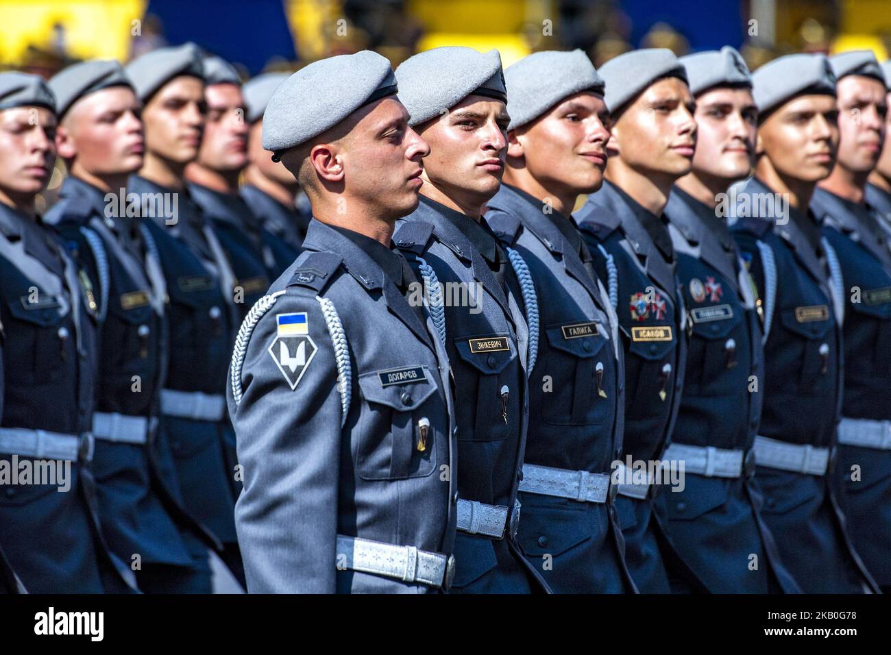 i militari ucraini marciano durante una parata militare che segna la Giornata dell'Indipendenza dell'Ucraina a Kiev, Ucraina 24 agosto 2018. (Foto di Maxym Marusenko/NurPhoto) Foto Stock
