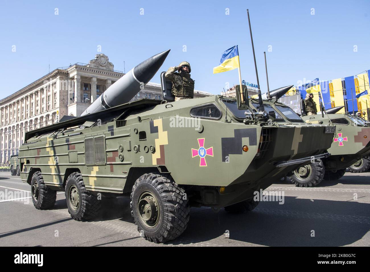 I sistemi di lancio dei missili mobili guidano durante una parata militare che segna la Giornata dell'Indipendenza dell'Ucraina a Kiev, Ucraina 24 agosto 2018. (Foto di Maxym Marusenko/NurPhoto) Foto Stock