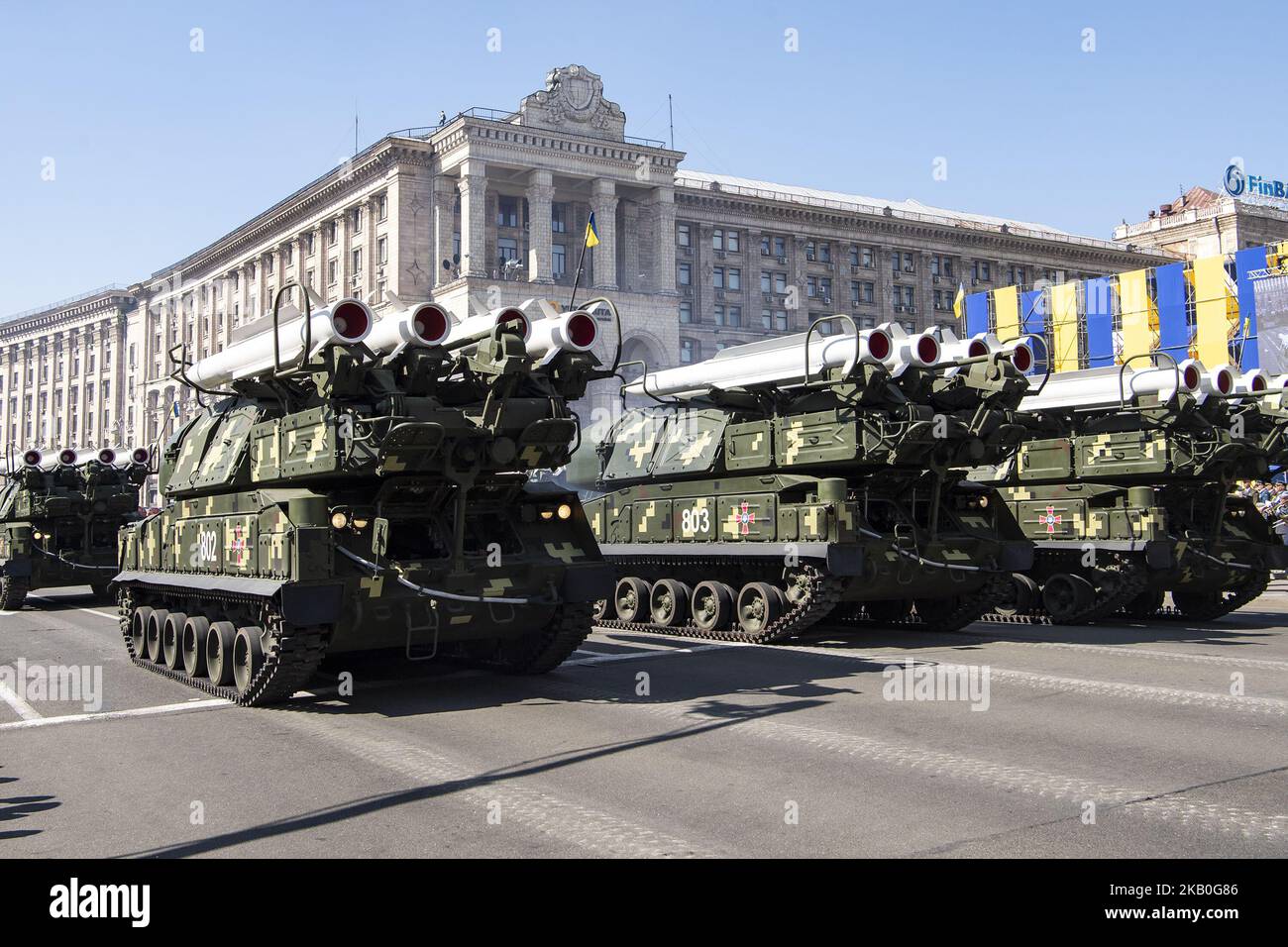I sistemi di lancio dei missili mobili guidano durante una parata militare che segna la Giornata dell'Indipendenza dell'Ucraina a Kiev, Ucraina 24 agosto 2018. (Foto di Maxym Marusenko/NurPhoto) Foto Stock
